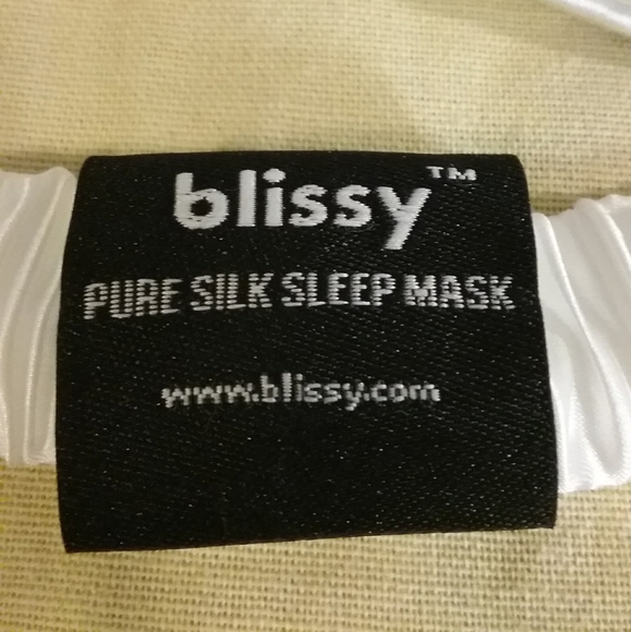 Brand new Blissy Silk Sleep Mask - Picture 2 of 2